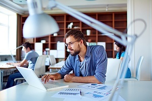 a person assigning and tracking tasks in CRM software